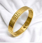 Greek Key Stainless Steel Bangle Bracelet – Premium Anti-Tarnish Unisex Cuff 💛