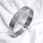 Greek Key Stainless Steel Bangle Bracelet – Premium Anti-Tarnish Unisex Cuff 💛