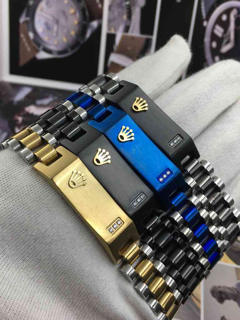 Executive Crown Link Chain Bracelet for Men – Luxury Stainless Steel Wristband 👑
